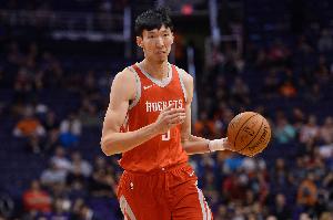 冷知识：周琦NBA生涯中季后赛唯一的进球就是对阵森林狼 得到2分