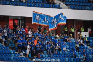 风雨无阻，并肩同行！感谢来到现场为我们呐喊助威的兄弟姐妹们